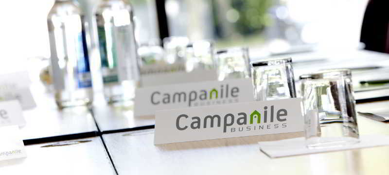 Campanile Hotel Вэйкфильд Экстерьер фото